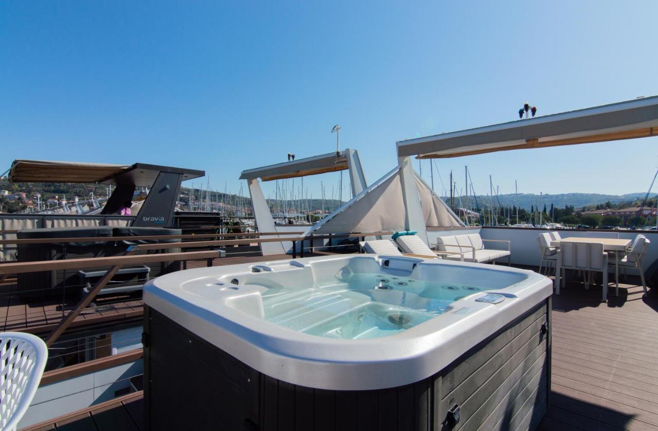 Eldamar Floating House Portoroz Apartment Bagian luar foto